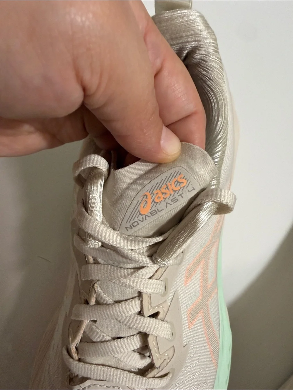 ASICS Novablast 4 Oatmeal Moonrock Women Sz 8.5